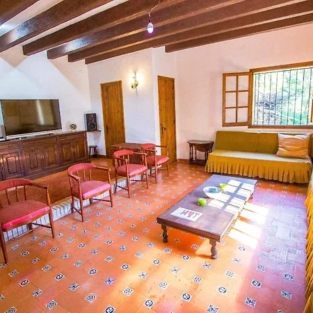 Catalunya Casas: Spacious Vera Up To 24 Guests, A Short Drive To Blanes! * ז'ירונה