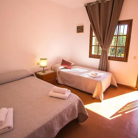 Catalunya Casas: Spacious Vera Up To 24 Guests, A Short Drive To Blanes! וילה