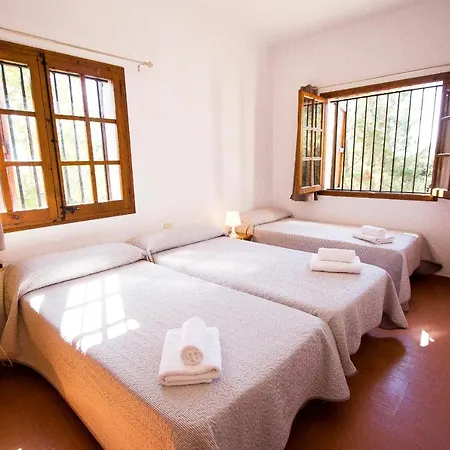 Catalunya Casas: Spacious Vera Up To 24 Guests, A Short Drive To Blanes! * ז'ירונה