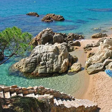Catalunya Casas: Spacious Vera Up To 24 Guests, A Short Drive To Blanes! * ז'ירונה